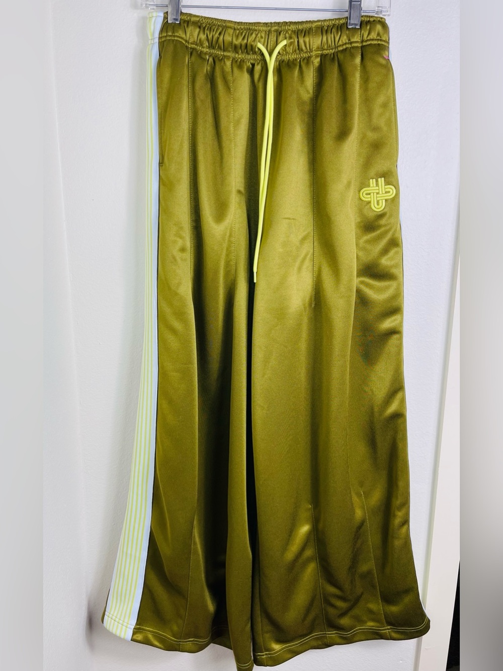 Urban Outfitters UO Mammoth Baggy Track Pants Green Satin Small Men’s